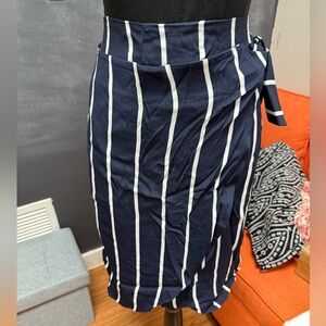 LOFT Navy and White Wrap Skirt